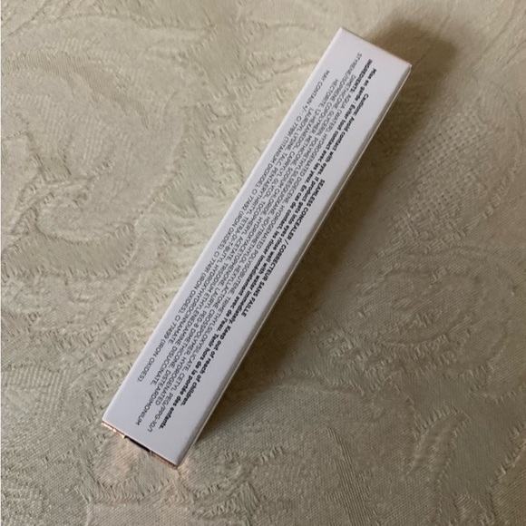 Iconic London Seamless Concealer in Light Cream BNIB - Picture 7 of 9